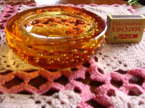 MURANO @CRAZY R1.00 AUCTIONS ENDS TODAY@CONTROL BUBBLE YELLOWI/AMBER COLOUR-chip on inside rim ridge