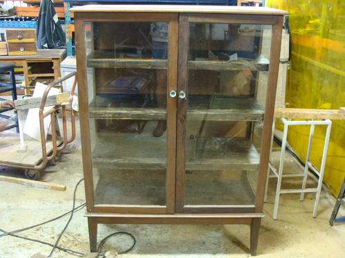 !!!R2,399.00 !!!!!WOW!!!WOW!! MONTH END SPECIAL!!!!OLD DISPLAY/BOOK CABINET WITH GLASS DOORS/SIDES