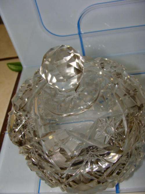 CUT CRYSTAL ROUND POWDER BOX - LARGE FACETED FINAIL!!!VINTAGE!!! !!!EXQUISITE!!!!weight776 GRAMS