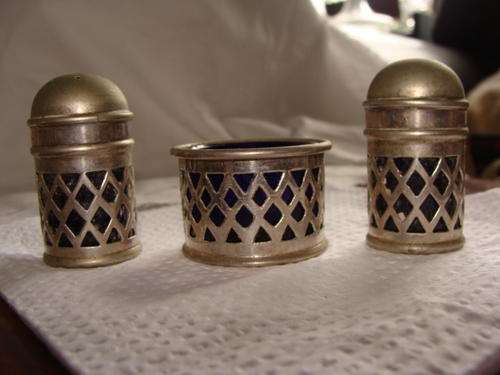 2 SILVER PLATED CRUETS&1 MUSTARD POT- WITH BLUE LINERS-Made in England!!VERY! VERY CUTE- not cleaned