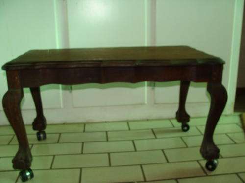 R699.00-!!!WOW!!!! WOW!!  WOW!!!OLD BALL AND CLAW COFFEE TABLE transport JHBR250.00