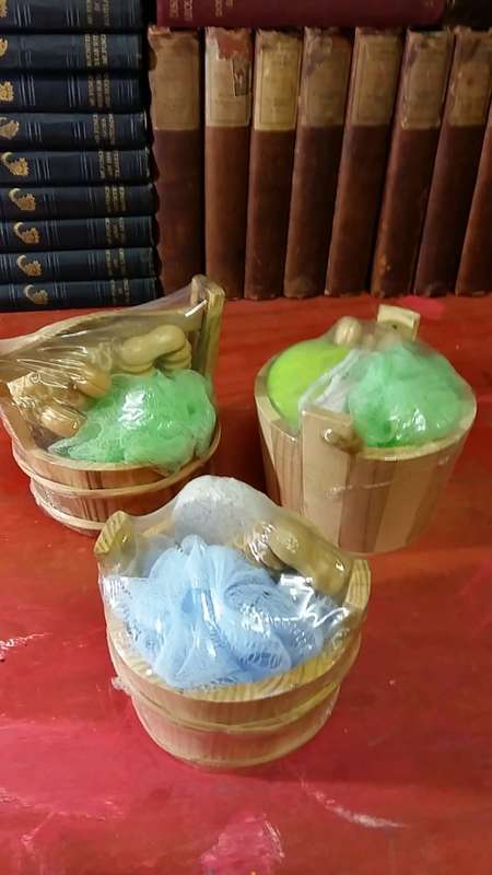 SET OF 3 BATH BARRELS FILLED WITH BATH SPONGES, PUMICE STONES AND MASSAGERS : BARGAIN PRICE