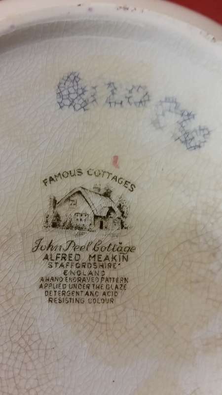 MARKED ENGLISH PORCELAIN ALFRED MEAKIN FAMOUS COTTAGES RANGE SALAD OR SERVING BOWL : JOHN PEEL COTTA