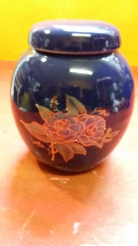 ORIENTAL GINGER COOKIE JAR IN COBALT BLUE ; BEAUTIFUL!