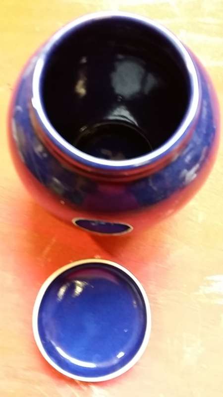 ORIENTAL GINGER COOKIE JAR IN COBALT BLUE ; BEAUTIFUL!