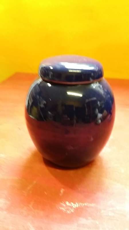 ORIENTAL GINGER COOKIE JAR IN COBALT BLUE ; BEAUTIFUL!