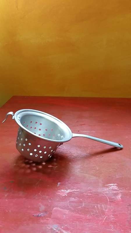 MADE IN PORTUGAL METAL STRAINER WITH HUNDREDS OF USES