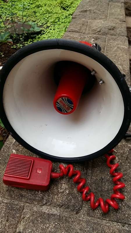 MEGAPHONE/LOUDHAILER