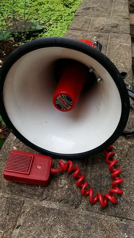 MEGAPHONE/LOUDHAILER