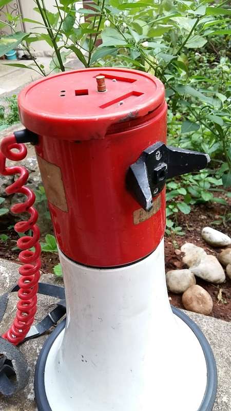MEGAPHONE/LOUDHAILER