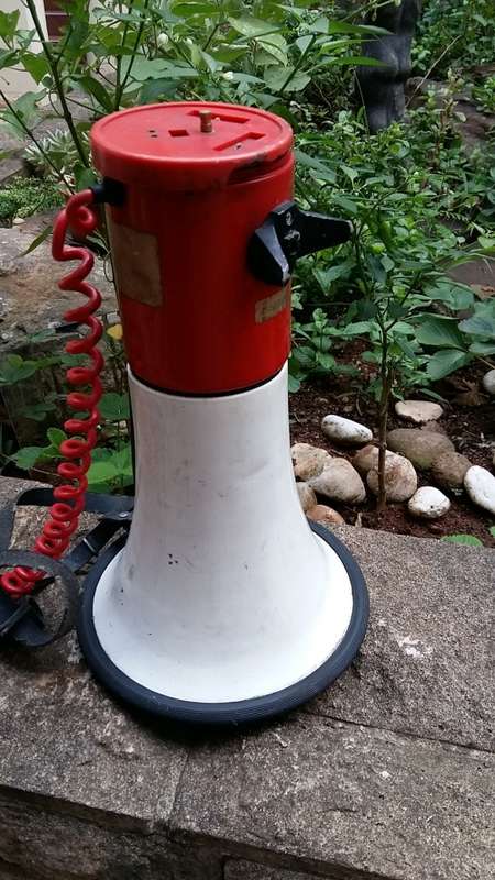 MEGAPHONE/LOUDHAILER