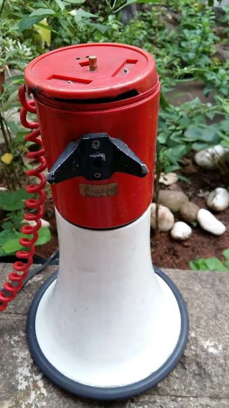 MEGAPHONE/LOUDHAILER