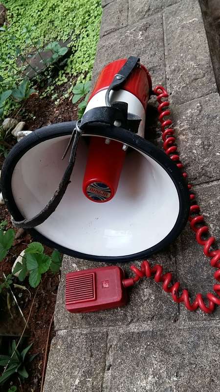 MEGAPHONE/LOUDHAILER
