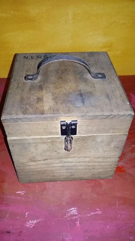 VELVET LINED WOODEN DYNAMITE BOX WITH LATCH