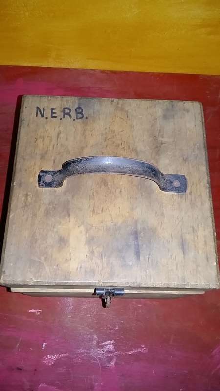 VELVET LINED WOODEN DYNAMITE BOX WITH LATCH