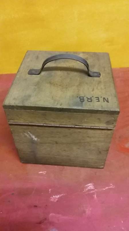 VELVET LINED WOODEN DYNAMITE BOX WITH LATCH