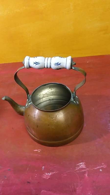 BEAUTIFUL COPPER KETTLE WITH CERAMIC HANDLE, NO LID