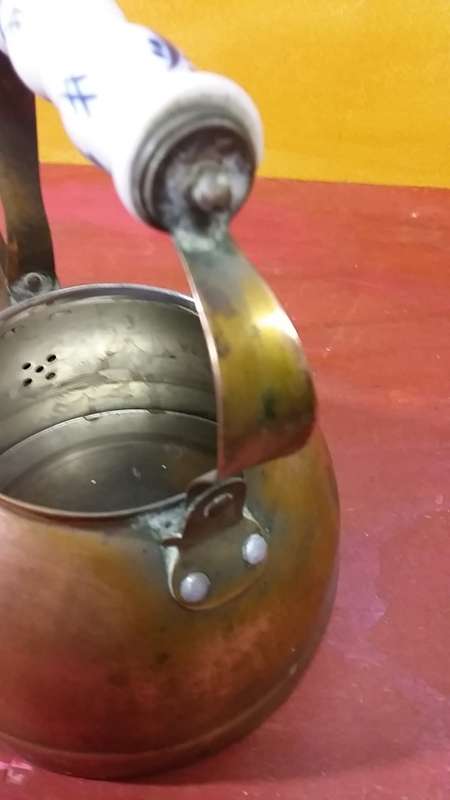 BEAUTIFUL COPPER KETTLE WITH CERAMIC HANDLE, NO LID