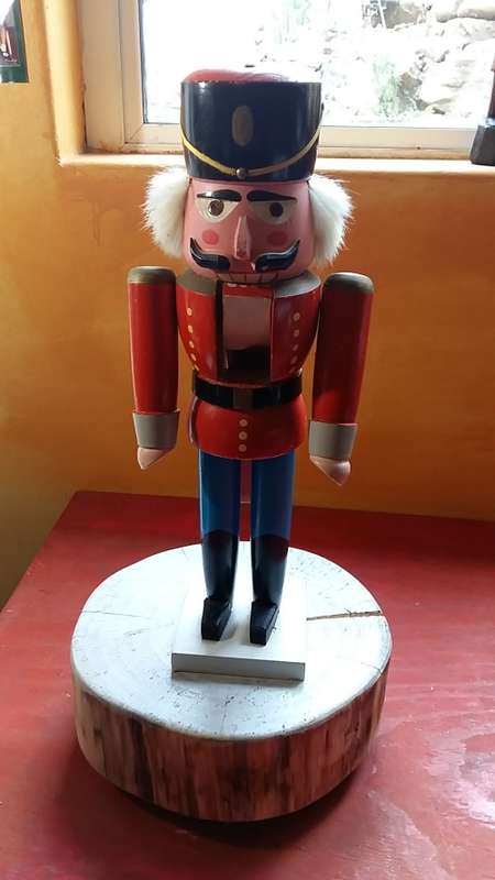 WOODEN NUTCRACKER WITH ADJUSTABLE ARMS
