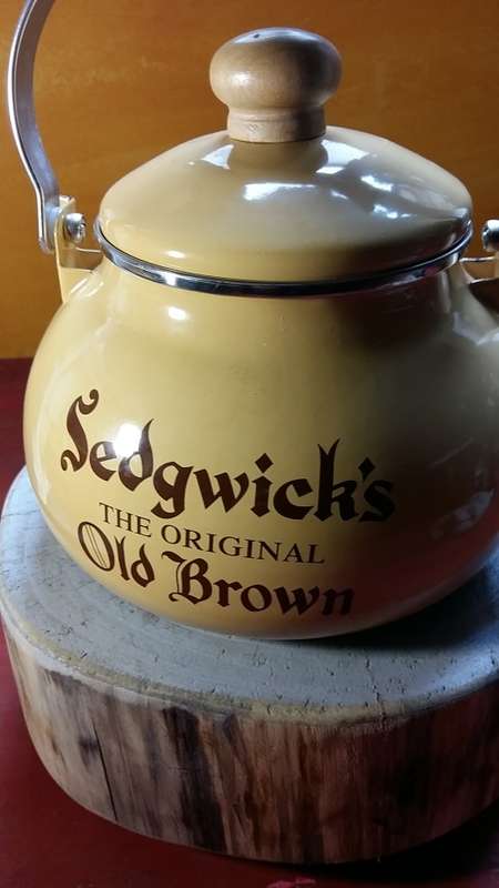 BRAND NEW SEDGWICKS OLD BROWN SHERRY BRANDED KETTLE