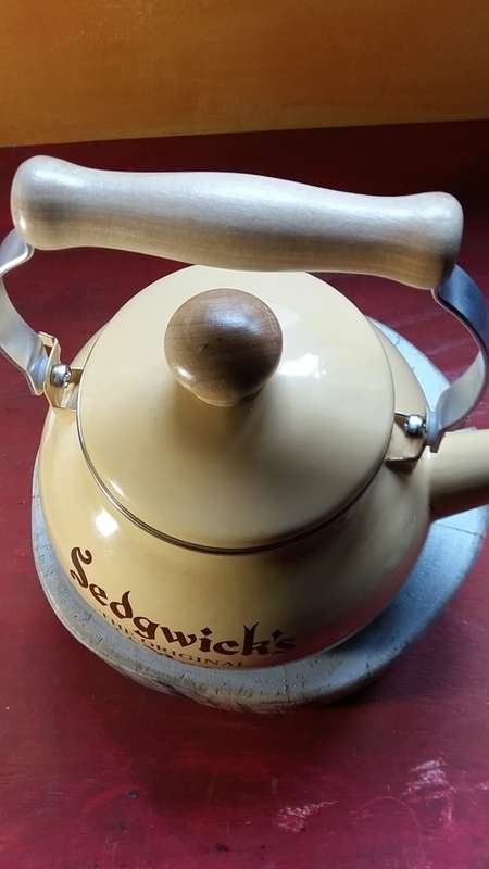 BRAND NEW SEDGWICKS OLD BROWN SHERRY BRANDED KETTLE