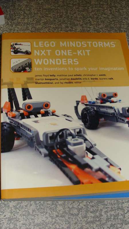 Lego Mindstorms nxt One-kit wonders (Softcover)
