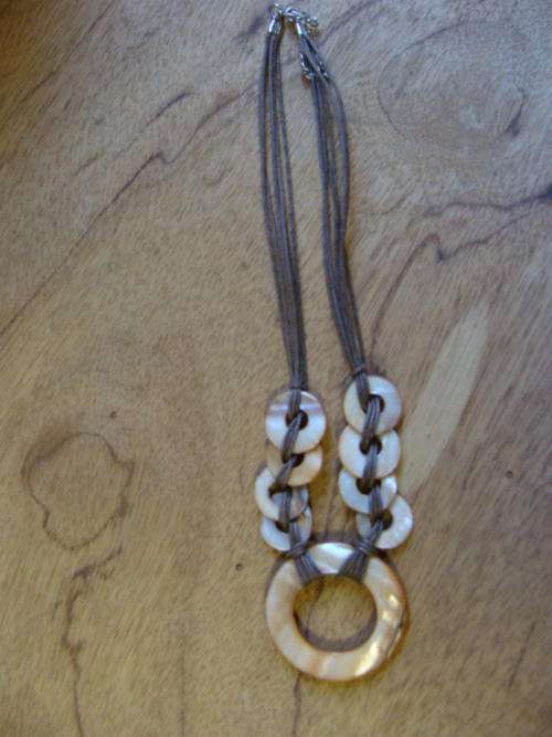 Beautiful Necklace-beige-brown paua shell