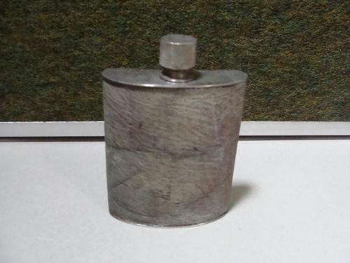 FOR THE COLLECTOR : HIP FLASK ROYAL SABLE OUTER COVERING SCREWTOP LID, BEAUTIFUL ITEM!