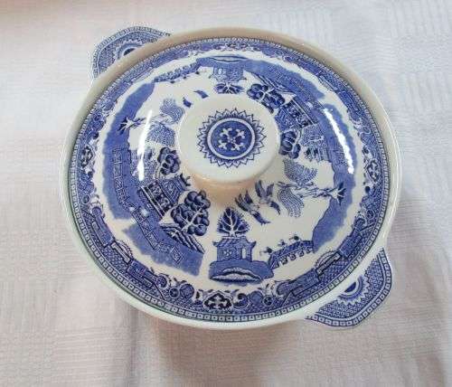MYOTT BLUE WILLOW PORCELAIN SERVING DISH WITH LID