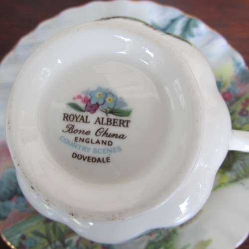 ROYAL ALBERT DUO   COUNTRY SCENES  DOVEDALE