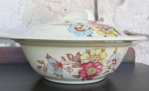 SWINNERTONS STAFFORDSHIRE SERVING DISH   "  DOLORES "