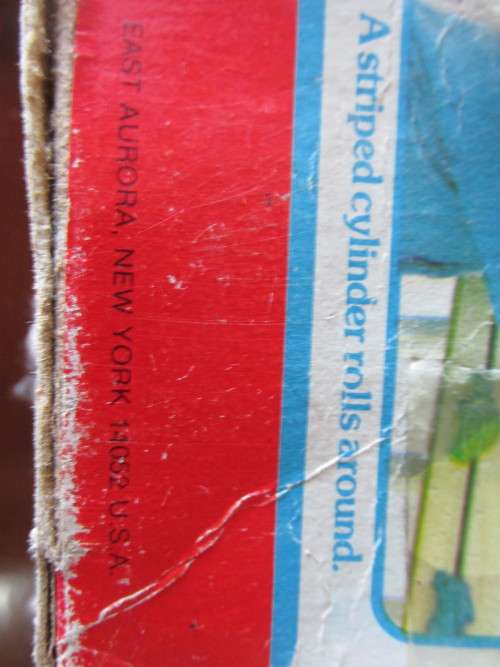 GRIP AND PLAYPEN  ACTIVIY CENTRE IN ORIGINAL BOX  FISHER- PRICE TOYS  MADE IN USA