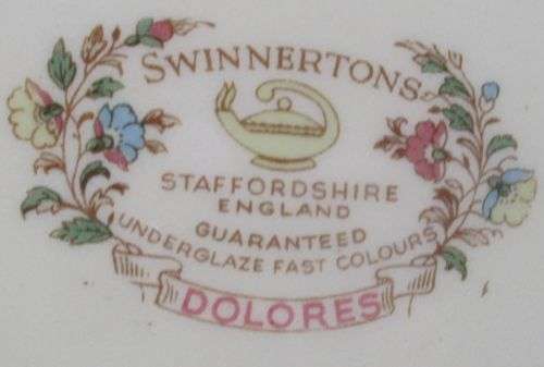 SET OF 4 SWINNERSTONS PIECES