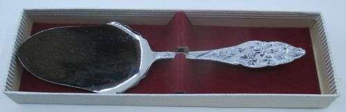 ROYAL DUTCH SILVERWORKS CAKE LIFTERS