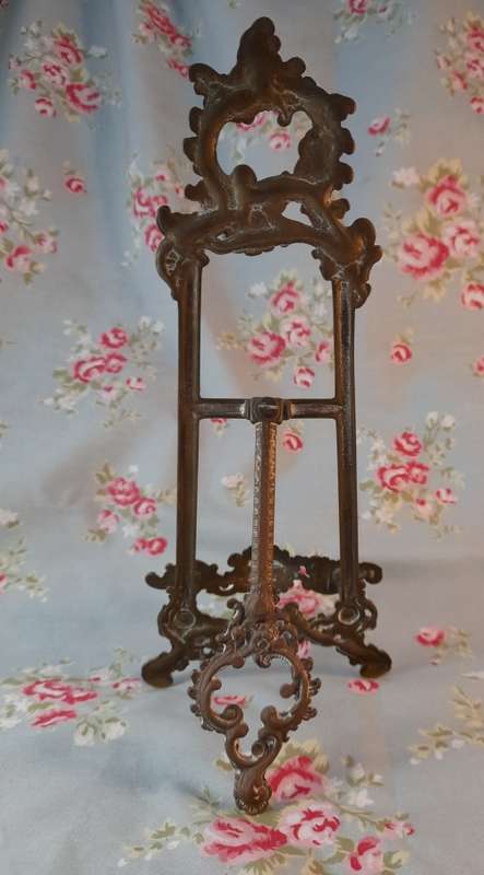 ANTIQUE CAST IRON PHOTO STAND