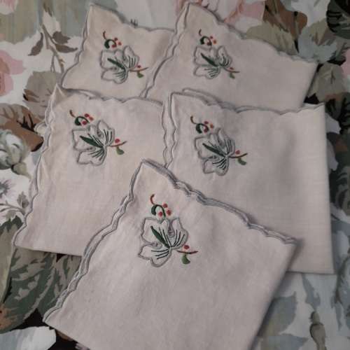 SIX HAND MADE  COTTON NAPKINS 26CMX26CM