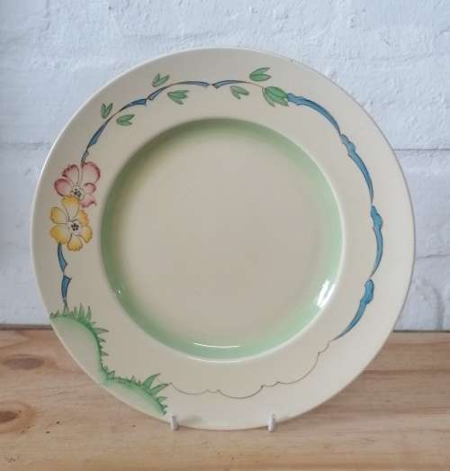 Clarice Cliff Plate Diameter 22.5cm
