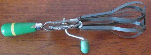 VINTAGE "SKY-LINE" HAND BEATER
