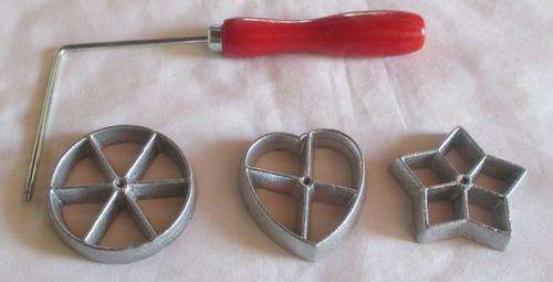 VINTAGE SNACKLE BATTER MOULDS MADE IN SOUTH AFRICA