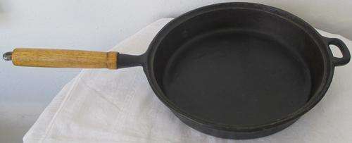 10 INCH SKILLET PAN.