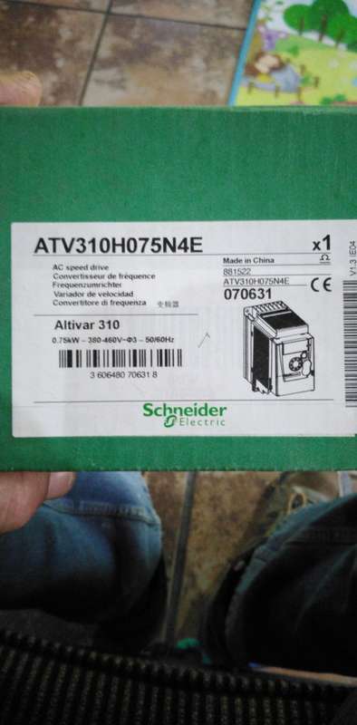 Schneider 0.75kw Vsd