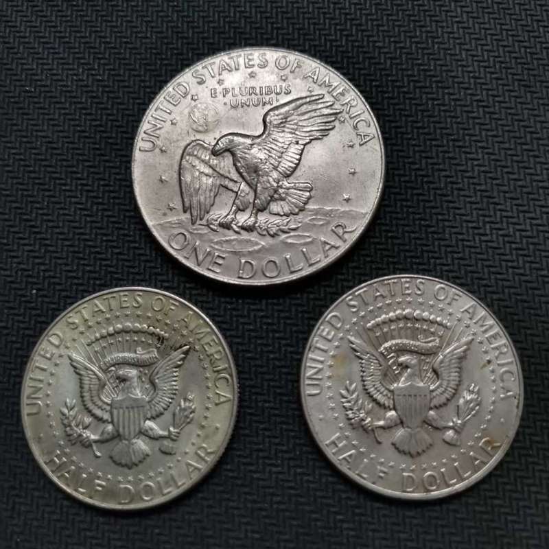 USA  2 Silver Kennedy half dollars and one Eizenhower dollar(not silver)