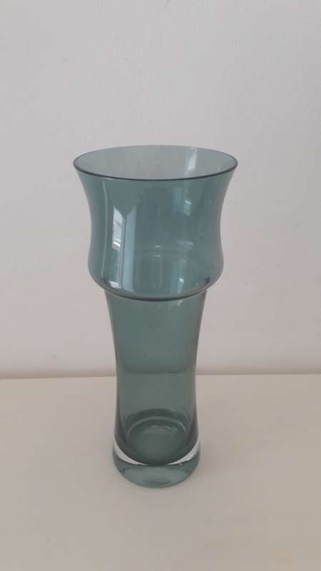 Scandinavian studio glass vase design by Tamara Aladin for Riihimaen Lasi Finland 1970's