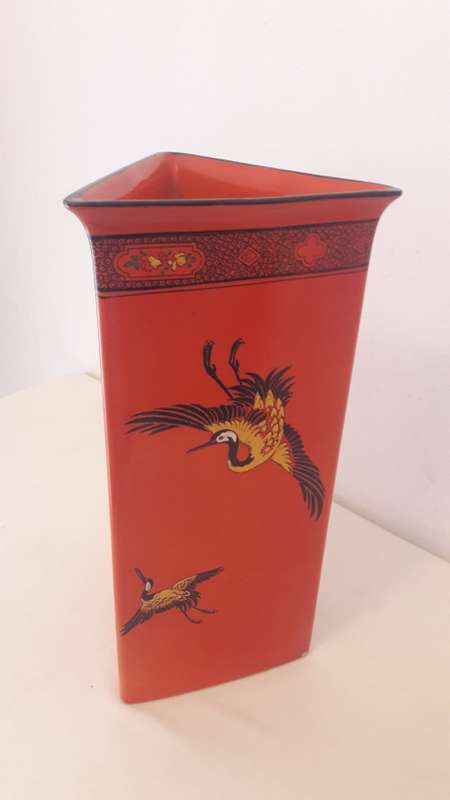 Large Art Deco Shelley geometric vase in Japonisme style circa 1920's