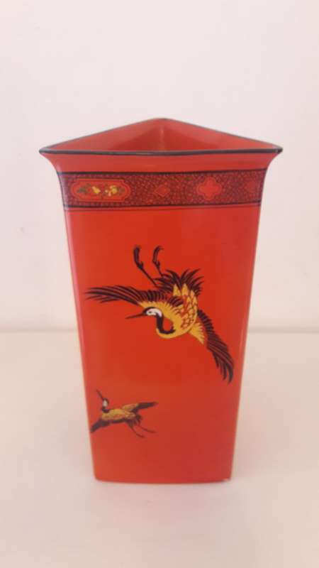 Large Art Deco Shelley geometric vase in Japonisme style circa 1920's