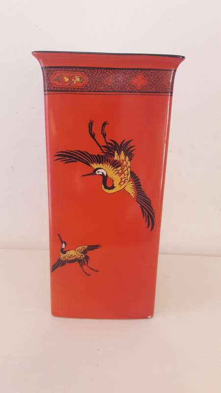 Large Art Deco Shelley geometric vase in Japonisme style circa 1920's