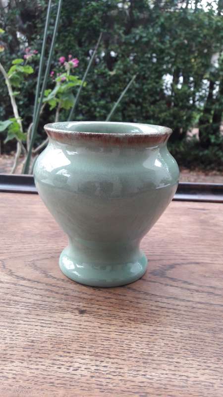 Linn Ware ceramic vase in celadon glaze circa 1950's