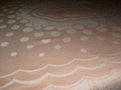 LOVELY VINTAGE GOOD QUALITY LINEN  REVERSIBLE  LIGHT PINK  & WHITE DAMASK RECTANGULAR TABLE CLOTH