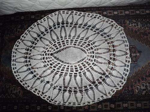 BEAUTIFUL HANDMADE ANTIQUE CRISP WHITE CROCHET OVAL SHAPED TABLE CLOTH MADE WITH CROCHET COTTON.