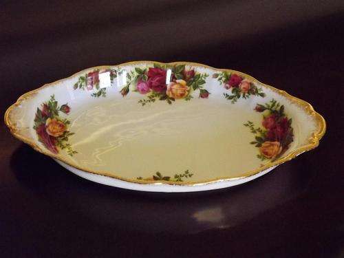 ROYAL ALBERT 'OLD COUNTRY ROSE'  OVAL TRAY/DISH WITH HANDLES - IDEAL FOR SUGAR AND MILK JUG